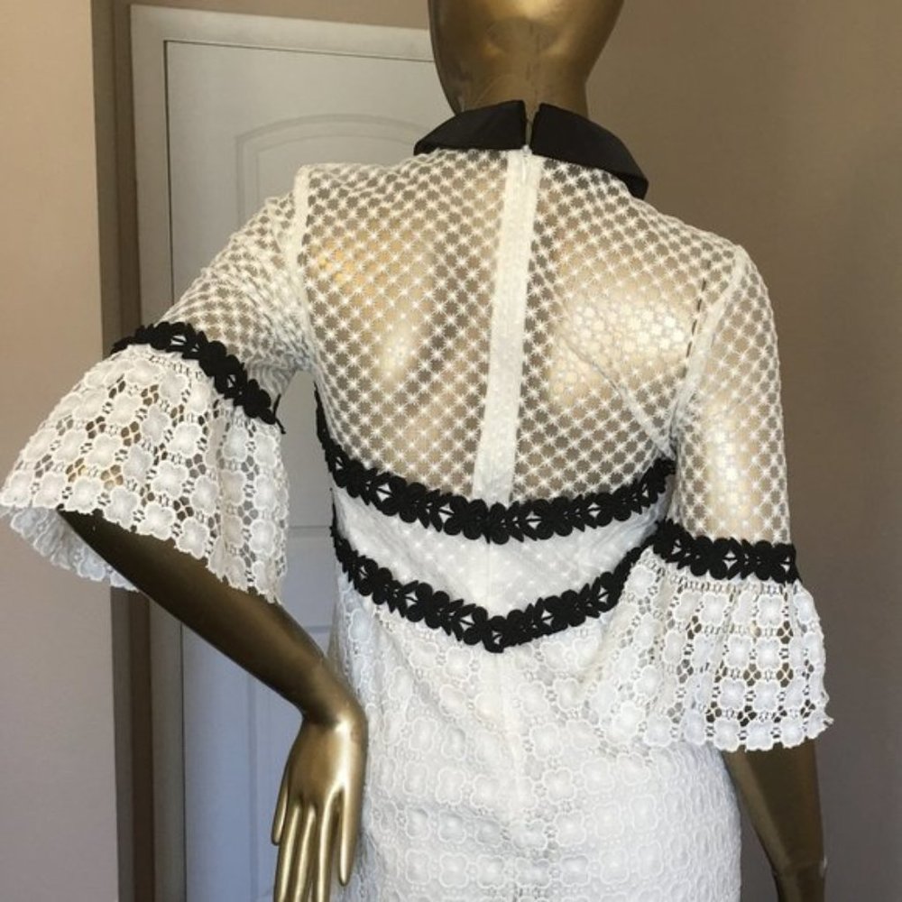 Black & White Petal Shift Dress with School Girl Collar - Picture 7 of 11